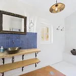 Elegant 3br Townhouse W/ En-suite Baths - Mouraria | By Airnest Prázdninový dům *