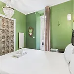 Elegant 3br Townhouse W/ En-suite Baths - Mouraria | By Airnest Prázdninový dům Lisboa