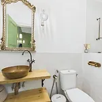 Elegant 3br Townhouse W/ En-suite Baths - Mouraria | By Airnest Hébergement de vacances Lisboa