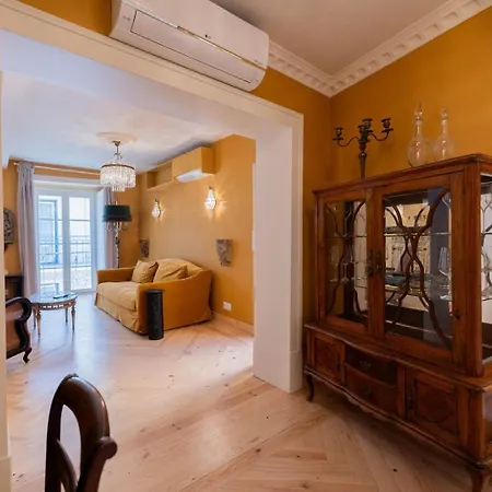 別荘 Elegant 3br Townhouse W/ En-suite Baths - Mouraria | By Airnest リスボン