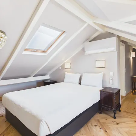 Elegant 3br Townhouse W/ En-suite Baths - Mouraria | By Airnest Prázdninový dům *