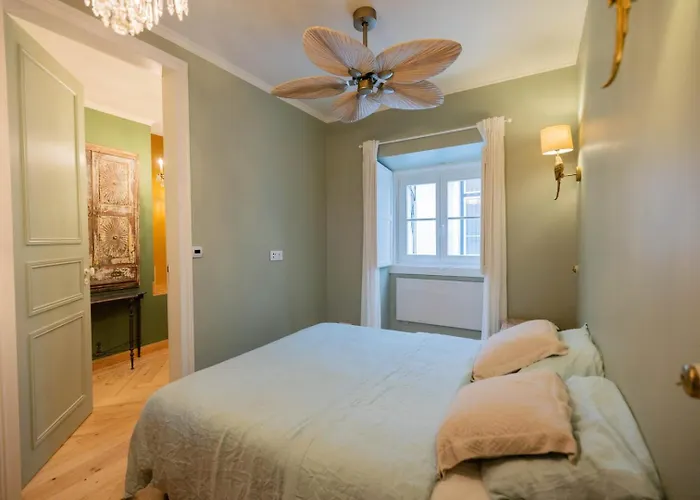 Elegant 3br Townhouse W/ En-suite Baths - Mouraria | By Airnest 度假居 *