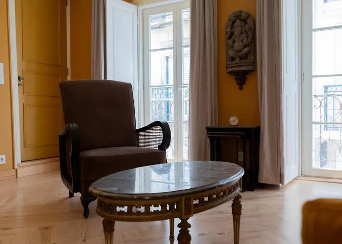 度假居 Elegant 3br Townhouse W/ En-suite Baths - Mouraria | By Airnest