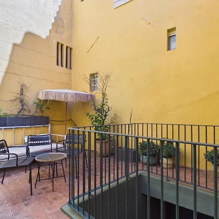 Elegant 3br Townhouse W/ En-suite Baths - Mouraria | By Airnest *