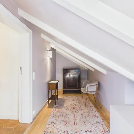 Elegant 3br Townhouse W/ En-suite Baths - Mouraria | By Airnest 펜션 리스본