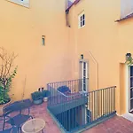 Elegant 3br Townhouse W/ En-suite Baths - Mouraria | By Airnest Lisboa